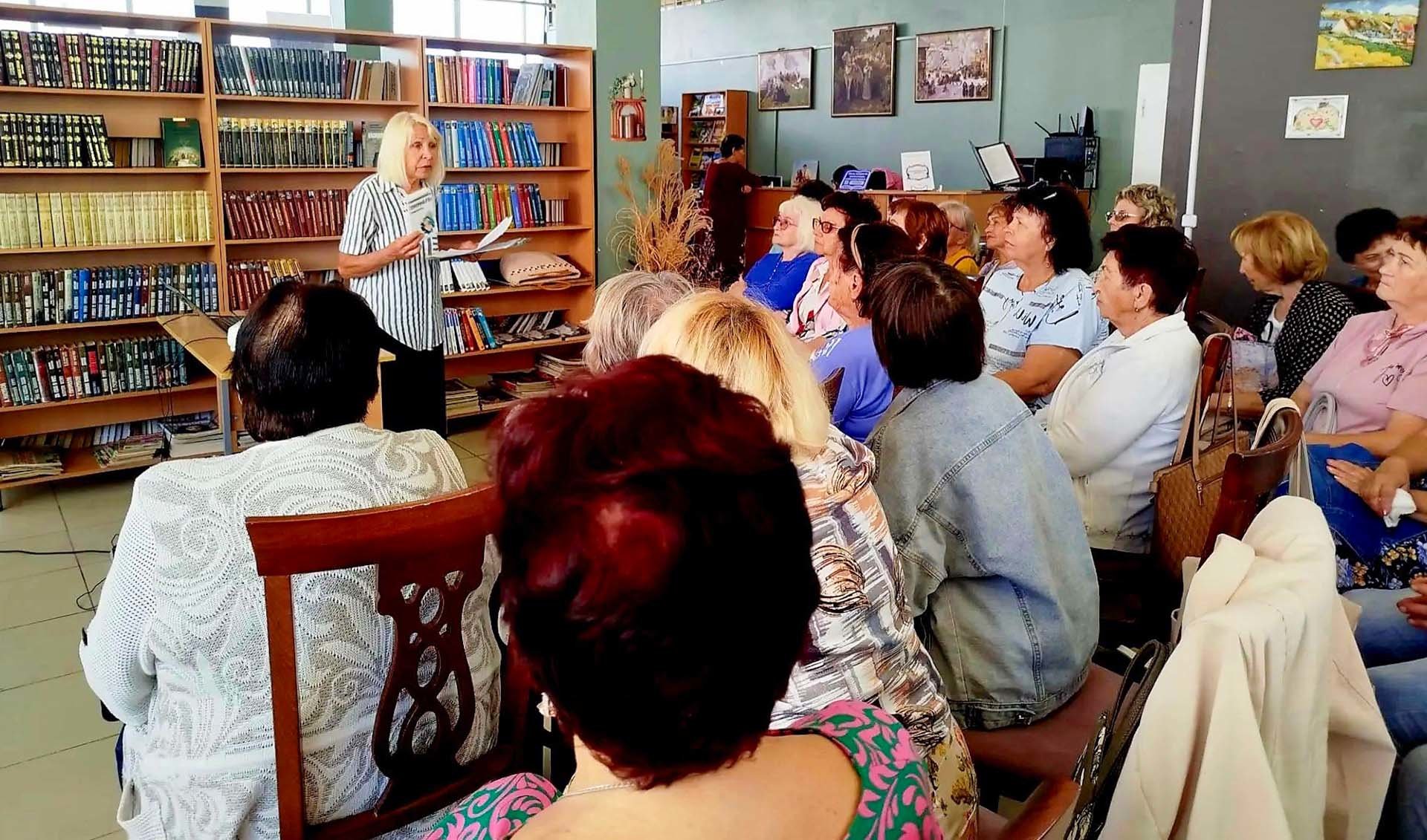 "Мы - вечности обеты..."-заседание клуба "Диалог"